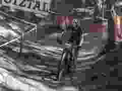 6II7619
